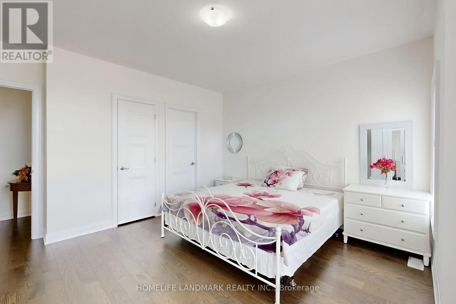 2438 Irene Crescent, Oakville, ON - Indoor Photo Showing Bedroom