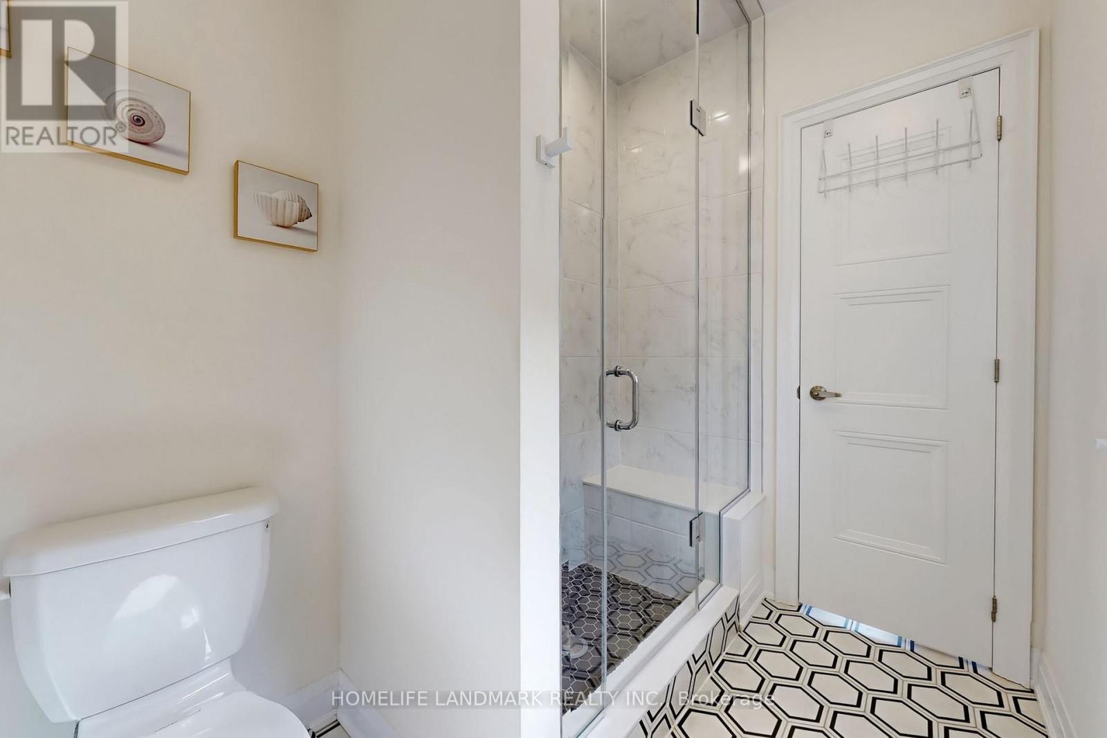 2438 Irene Crescent, Oakville, ON - Indoor Photo Showing Bathroom