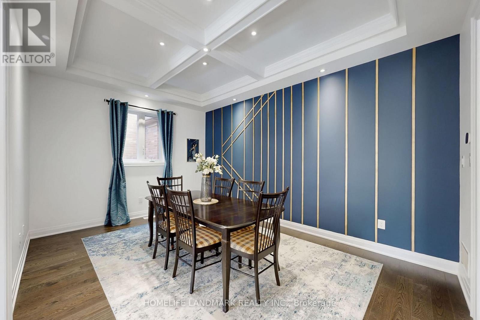 2438 Irene Crescent, Oakville, ON - Indoor Photo Showing Dining Room