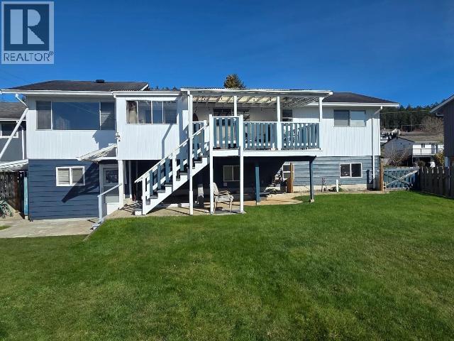 3845 Quadra Ave, Powell River, BC - Outdoor With Deck Patio Veranda