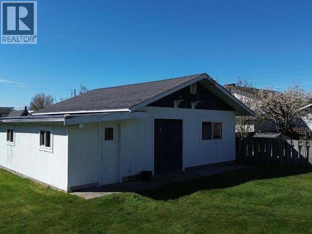 3845 Quadra Ave, Powell River, BC - Outdoor