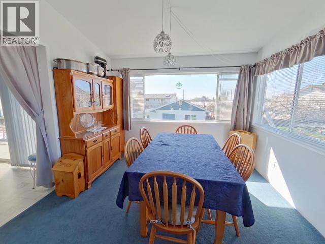 3845 Quadra Ave, Powell River, BC - Indoor Photo Showing Dining Room