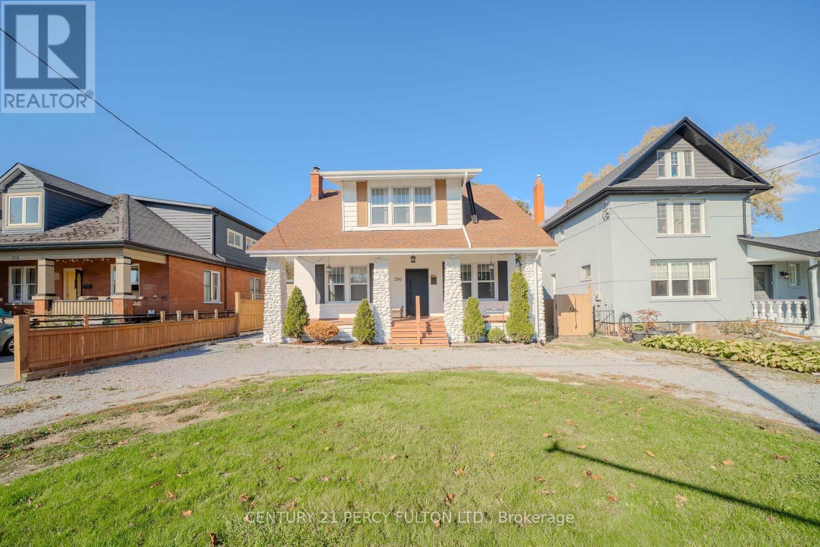 296 King St E- exterior - 296 King Street E, Oshawa, ON - Outdoor With Deck Patio Veranda With Facade