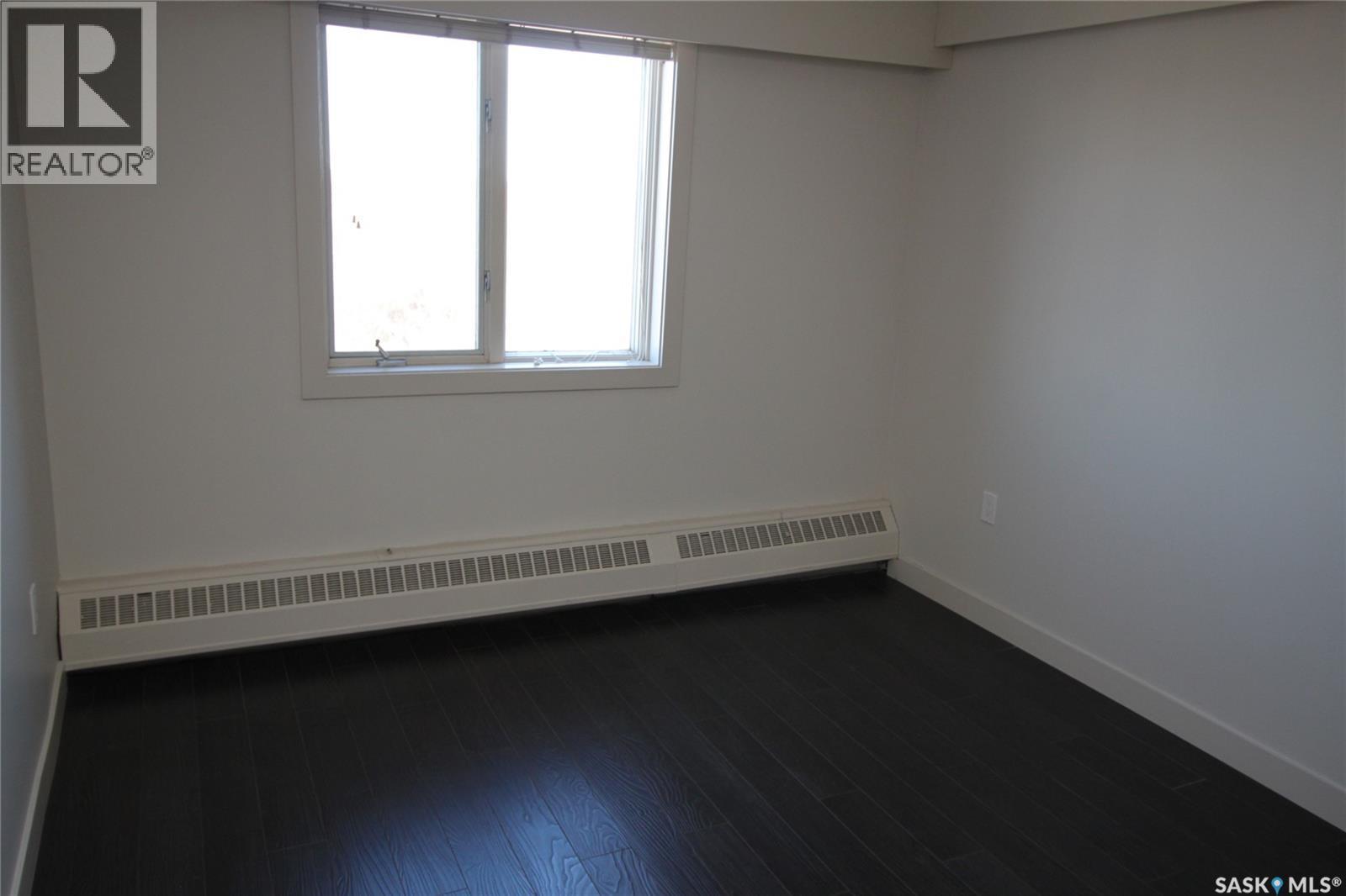 708 537 4Th Avenue N, Saskatoon, SK - Indoor Photo Showing Other Room