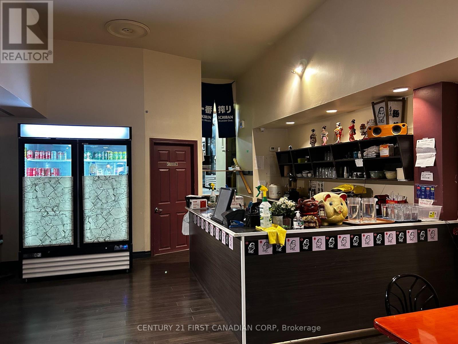 192 Dundas Street, London East (East F), ON