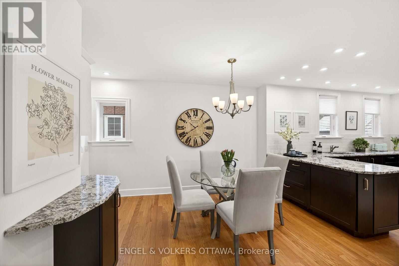 498 Queen Elizabeth Drive, Ottawa, ON - Indoor Photo Showing Other Room