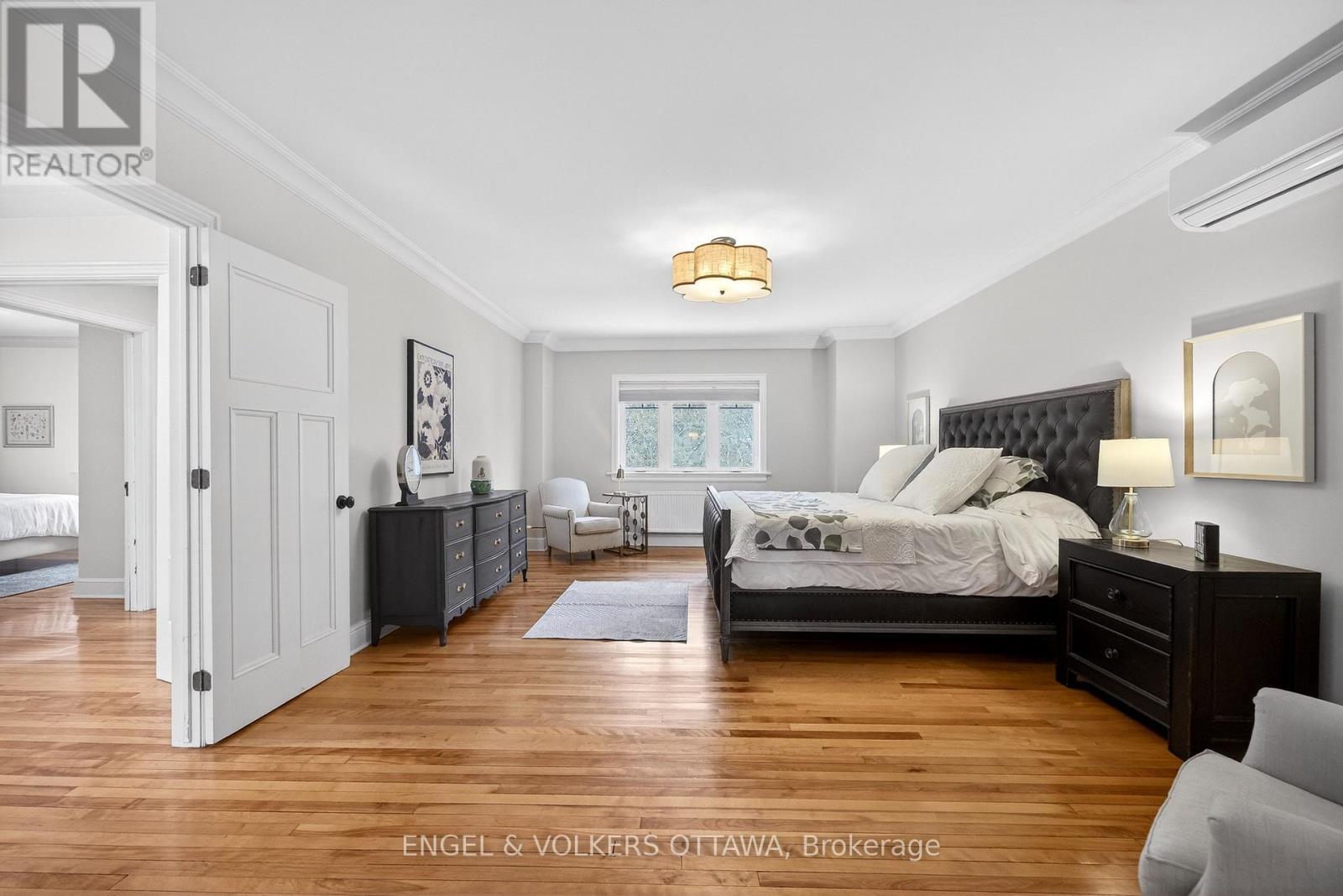 498 Queen Elizabeth Drive, Ottawa, ON - Indoor Photo Showing Bedroom