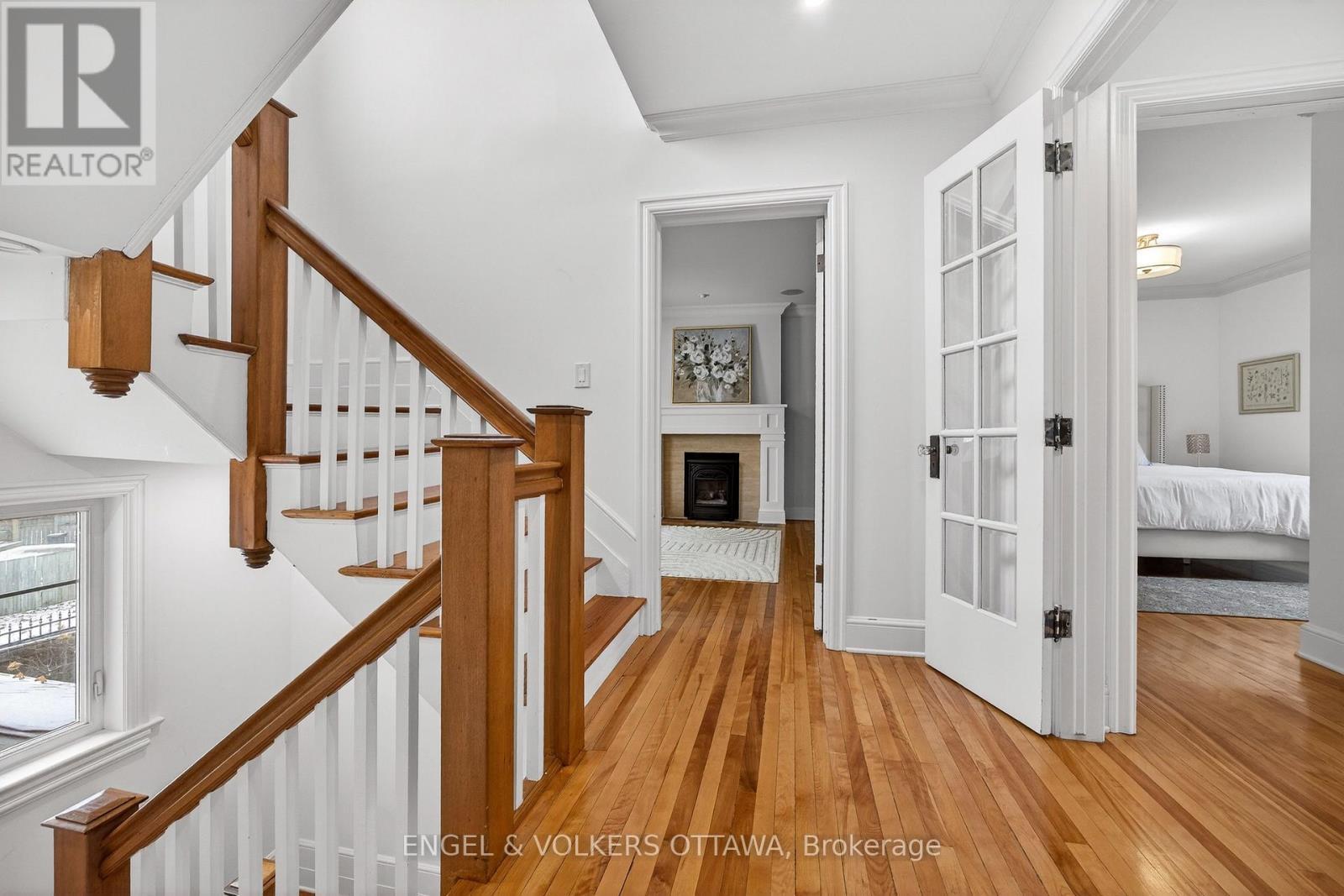 498 Queen Elizabeth Drive, Ottawa, ON - Indoor Photo Showing Other Room