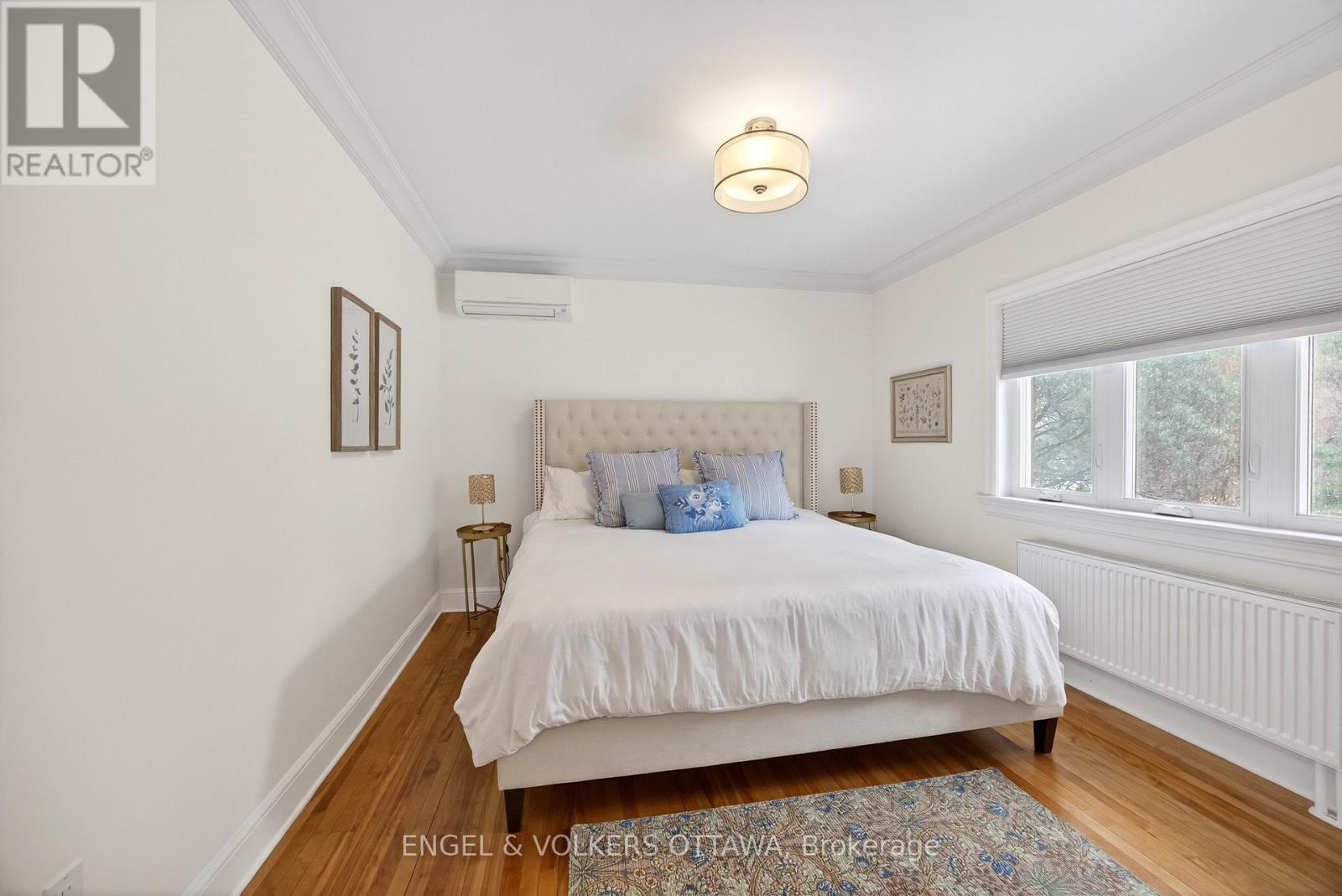 498 Queen Elizabeth Drive, Ottawa, ON - Indoor Photo Showing Bedroom
