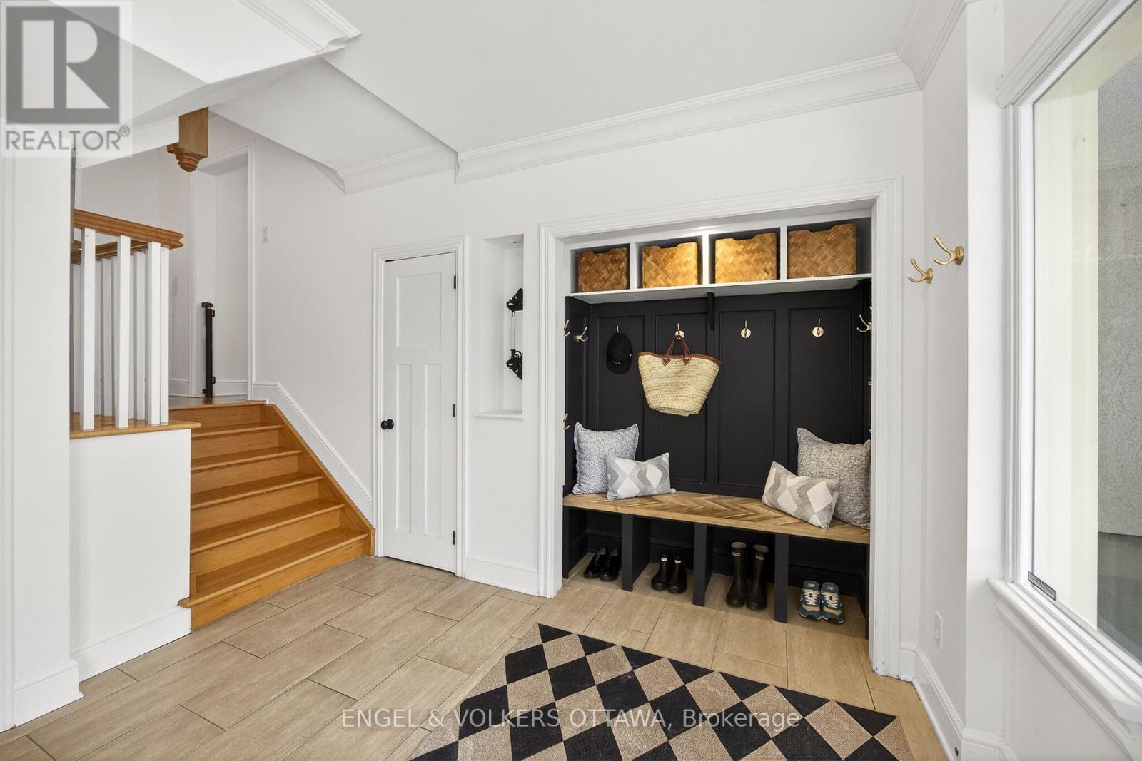 498 Queen Elizabeth Drive, Ottawa, ON - Indoor Photo Showing Other Room