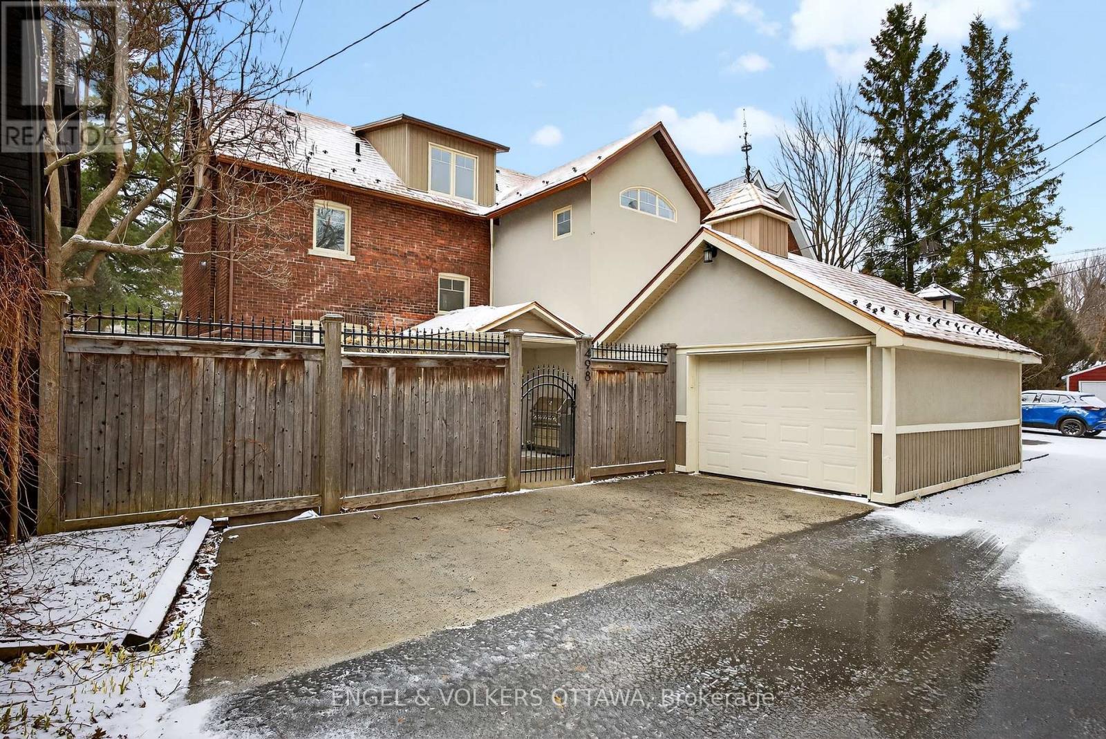 498 Queen Elizabeth Drive, Ottawa, ON - Outdoor