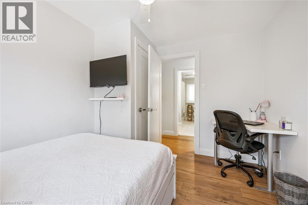 316 Dale Crescent, Waterloo, ON - Indoor Photo Showing Bedroom