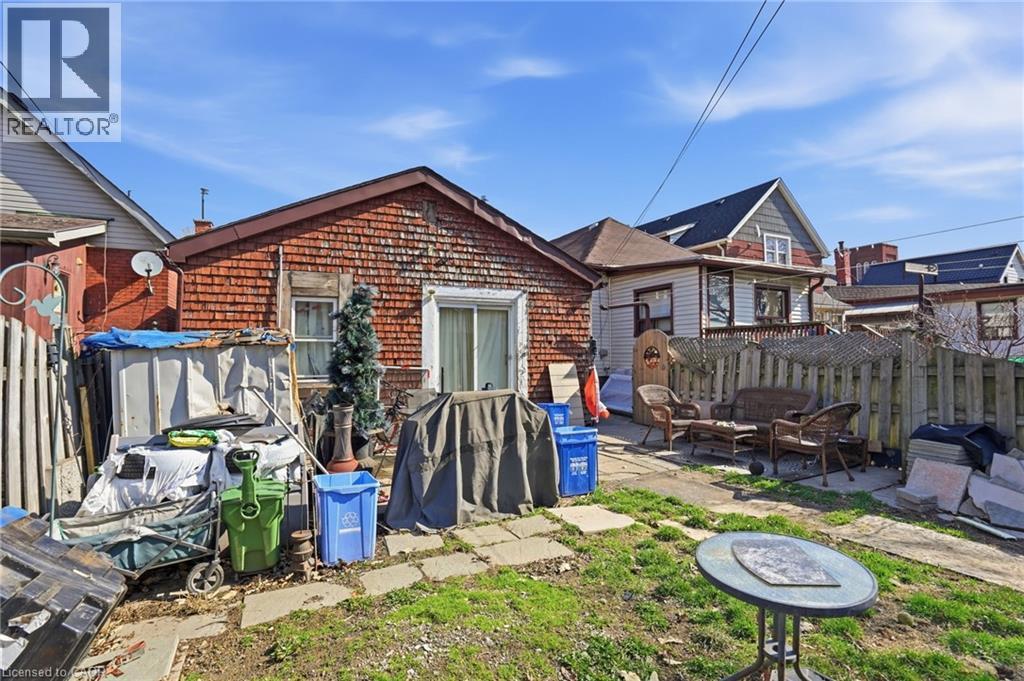 1382 Cannon Street E, Hamilton, ON - Outdoor