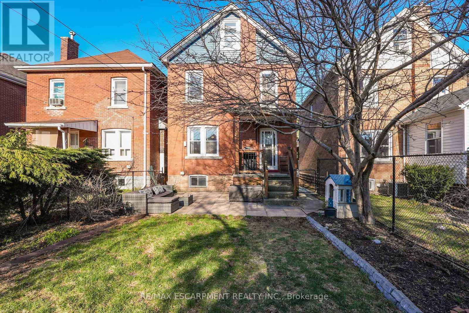 207 Edgemont Street S, Hamilton, ON - Outdoor