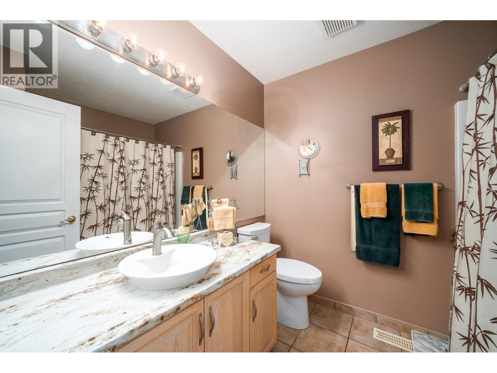 550 Yates Road Unit# 118, Kelowna, BC - Indoor Photo Showing Bathroom