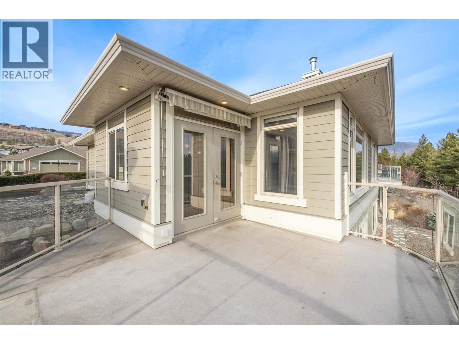 Patio with extendable cover - 4035 Gellatly Road S Unit# 273, West Kelowna, BC - Outdoor With Exterior