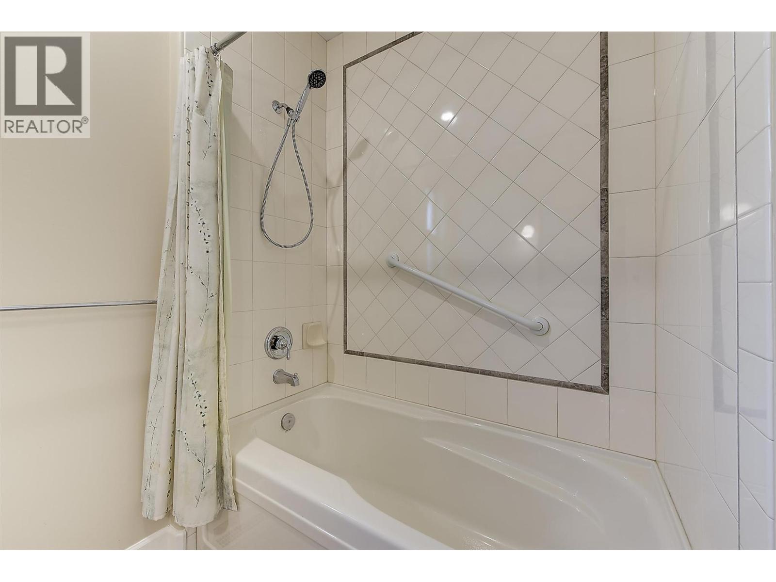 4035 Gellatly Road S Unit# 273, West Kelowna, BC - Indoor Photo Showing Bathroom