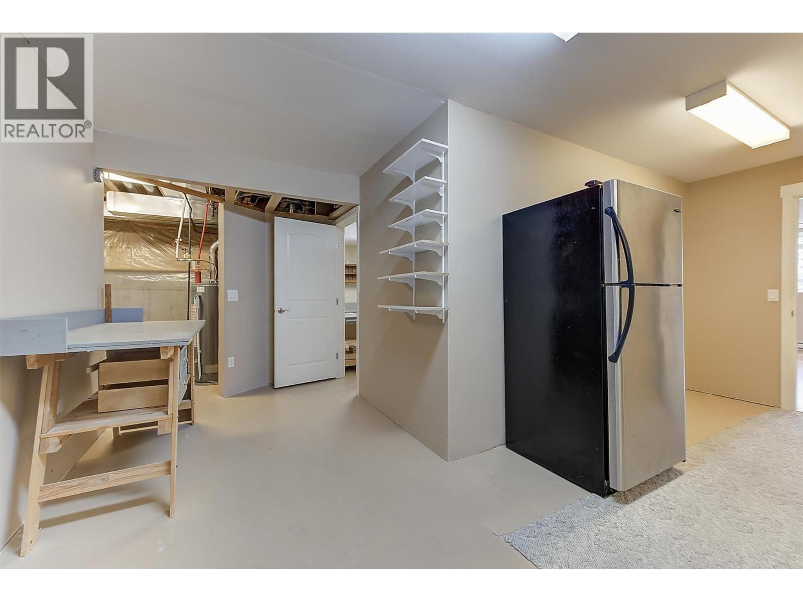 Workshop - 4035 Gellatly Road S Unit# 273, West Kelowna, BC - Indoor