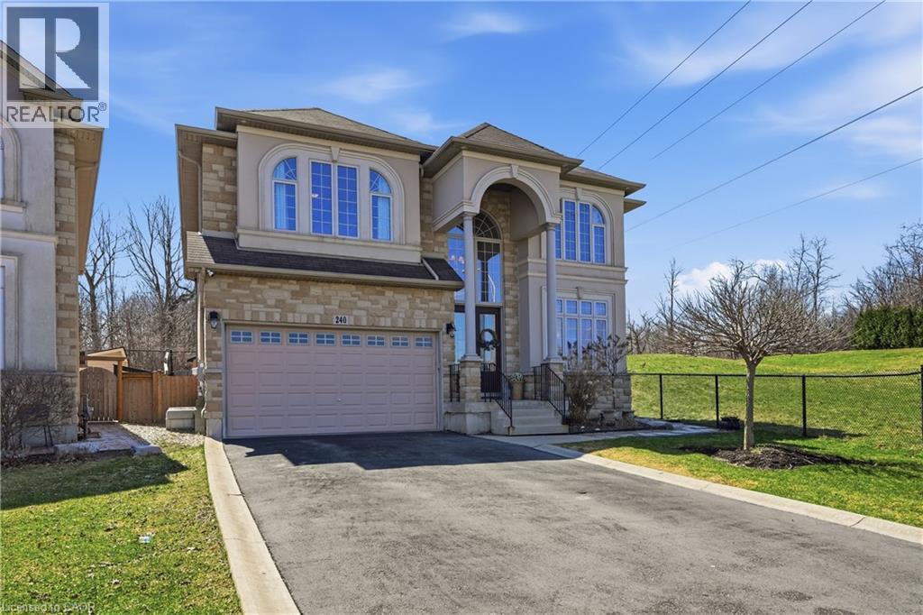 240 Cloverleaf Drive, Ancaster, ON - Outdoor
