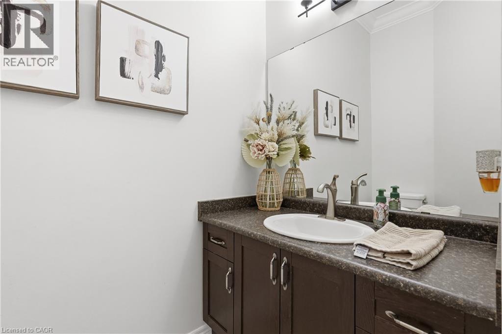 240 Cloverleaf Drive, Ancaster, ON - Indoor Photo Showing Bathroom