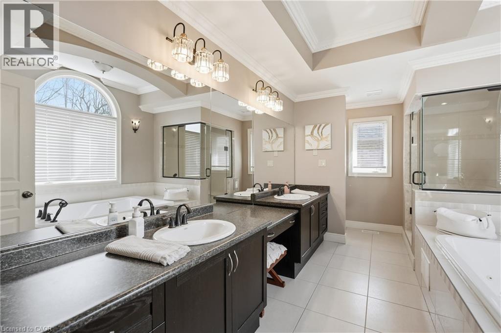 240 Cloverleaf Drive, Ancaster, ON - Indoor Photo Showing Bathroom