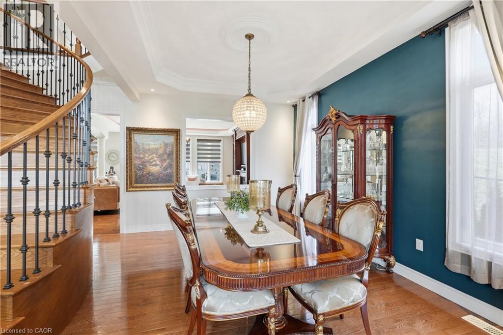 240 Cloverleaf Drive, Ancaster, ON - Indoor Photo Showing Dining Room