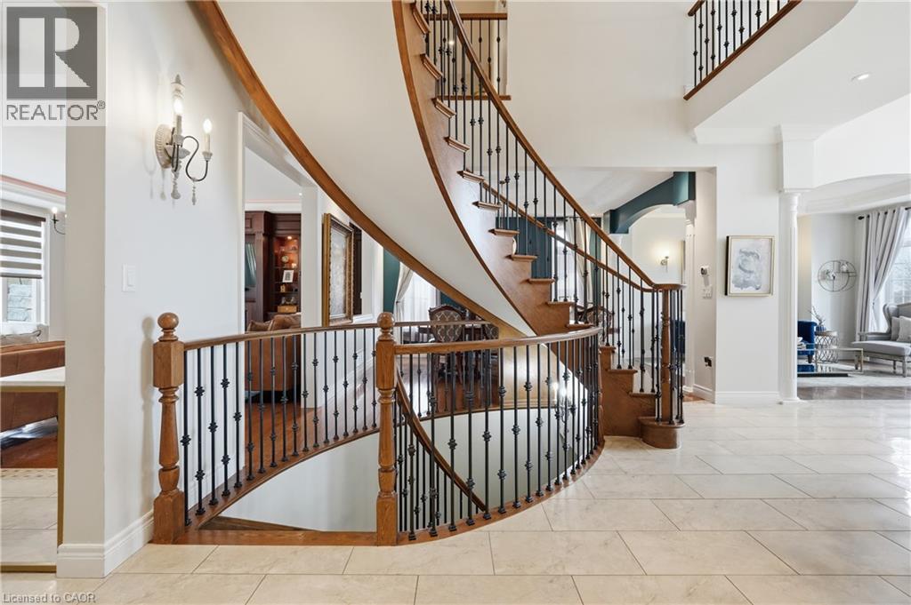 240 Cloverleaf Drive, Ancaster, ON - Indoor Photo Showing Other Room