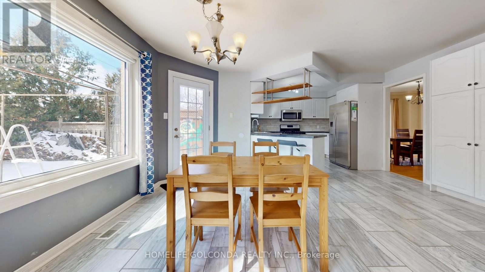 39 Etherington Crescent, Barrie, ON - Indoor Photo Showing Dining Room