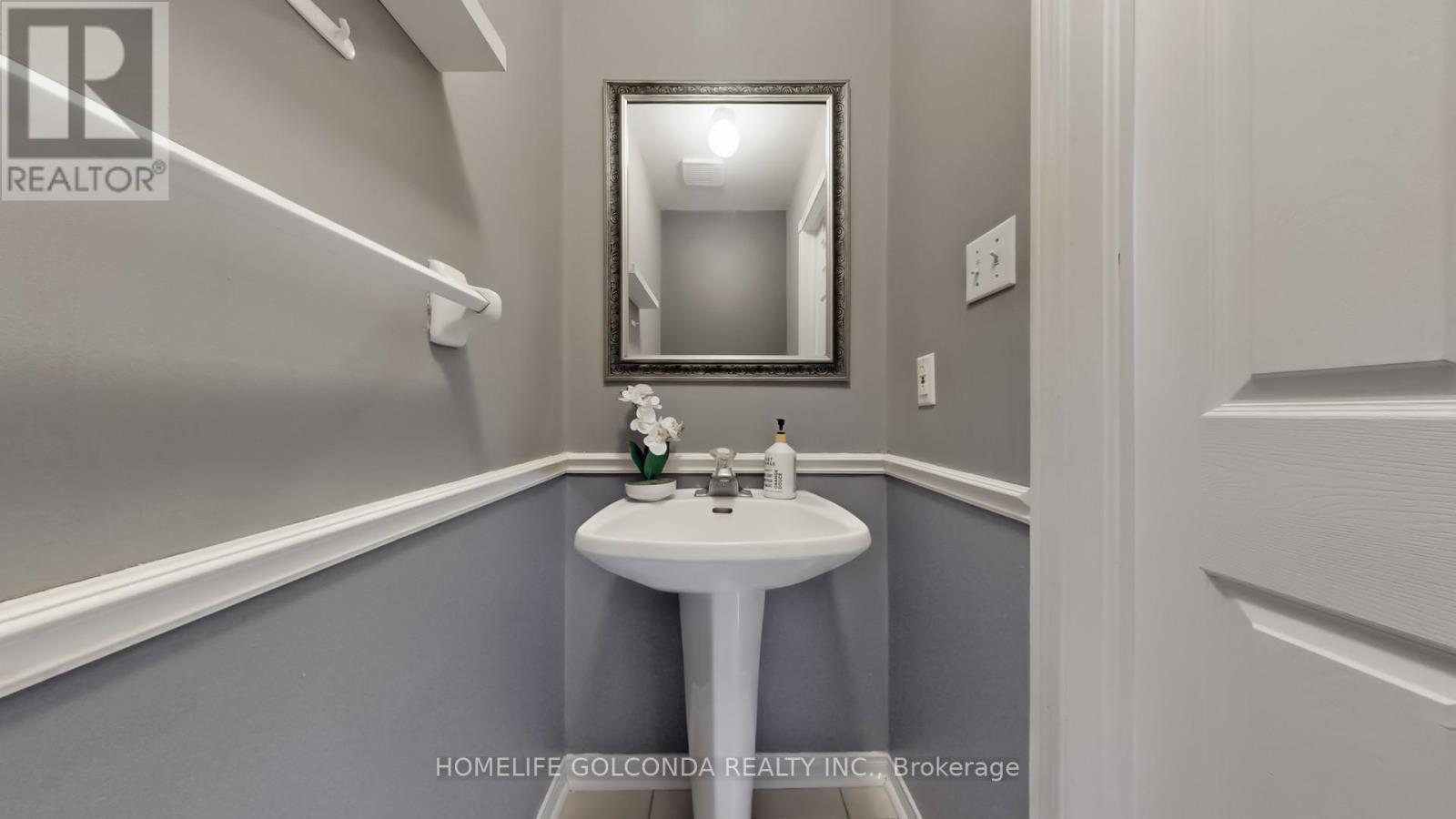 39 Etherington Crescent, Barrie, ON - Indoor Photo Showing Bathroom