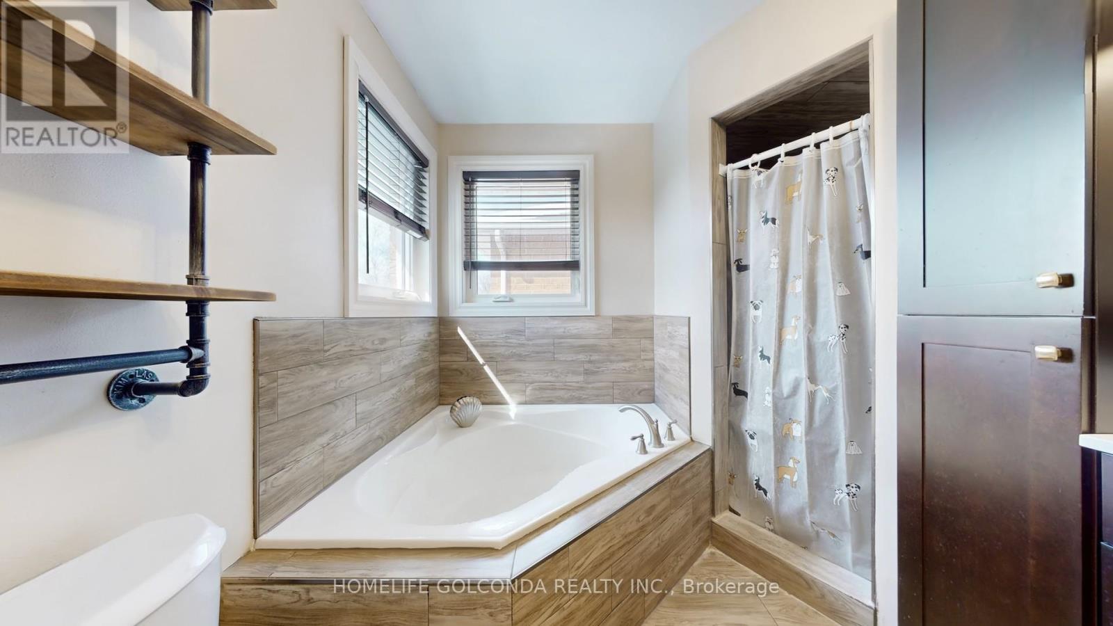 39 Etherington Crescent, Barrie, ON - Indoor Photo Showing Bathroom