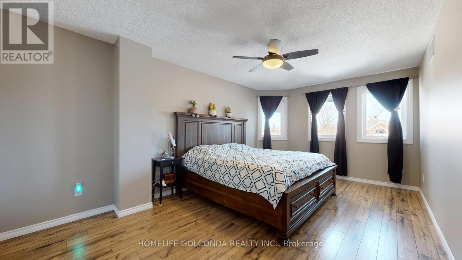 39 Etherington Crescent, Barrie, ON - Indoor Photo Showing Bedroom