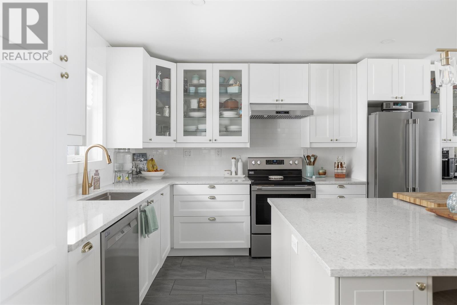 2875 Green St, Richards Landing, ON - Indoor Photo Showing Kitchen With Upgraded Kitchen