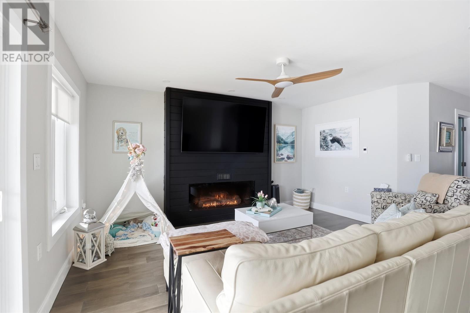 2875 Green St, Richards Landing, ON - Indoor Photo Showing Living Room With Fireplace