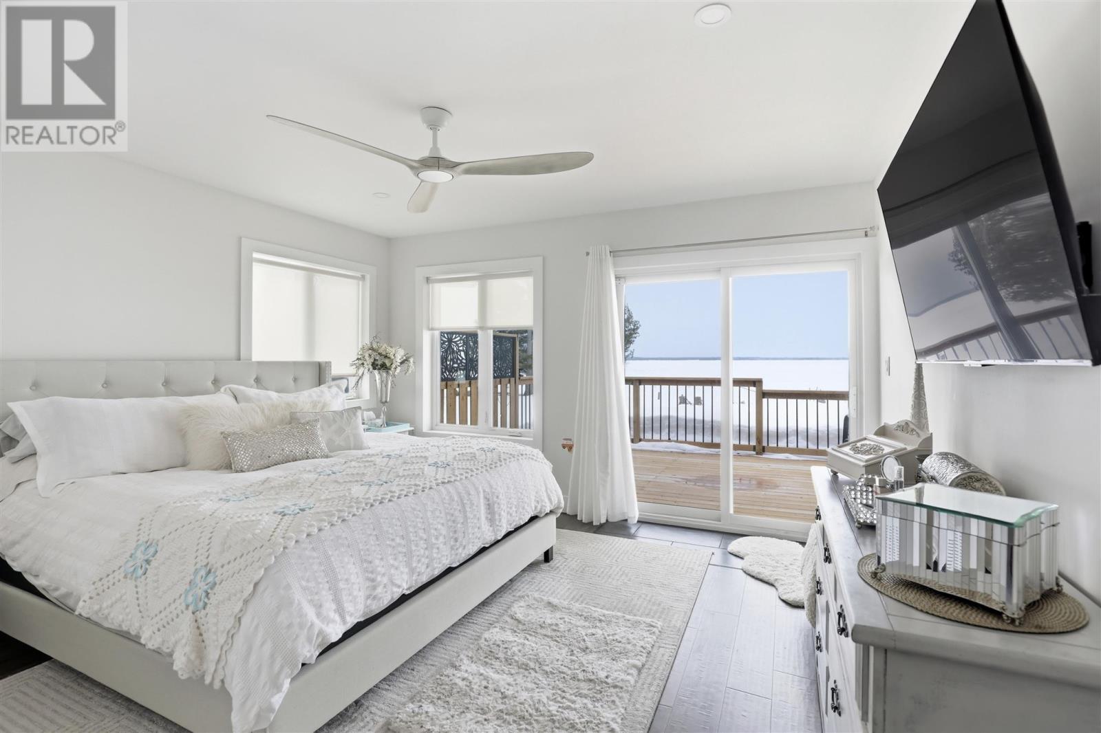 2875 Green St, Richards Landing, ON - Indoor Photo Showing Bedroom