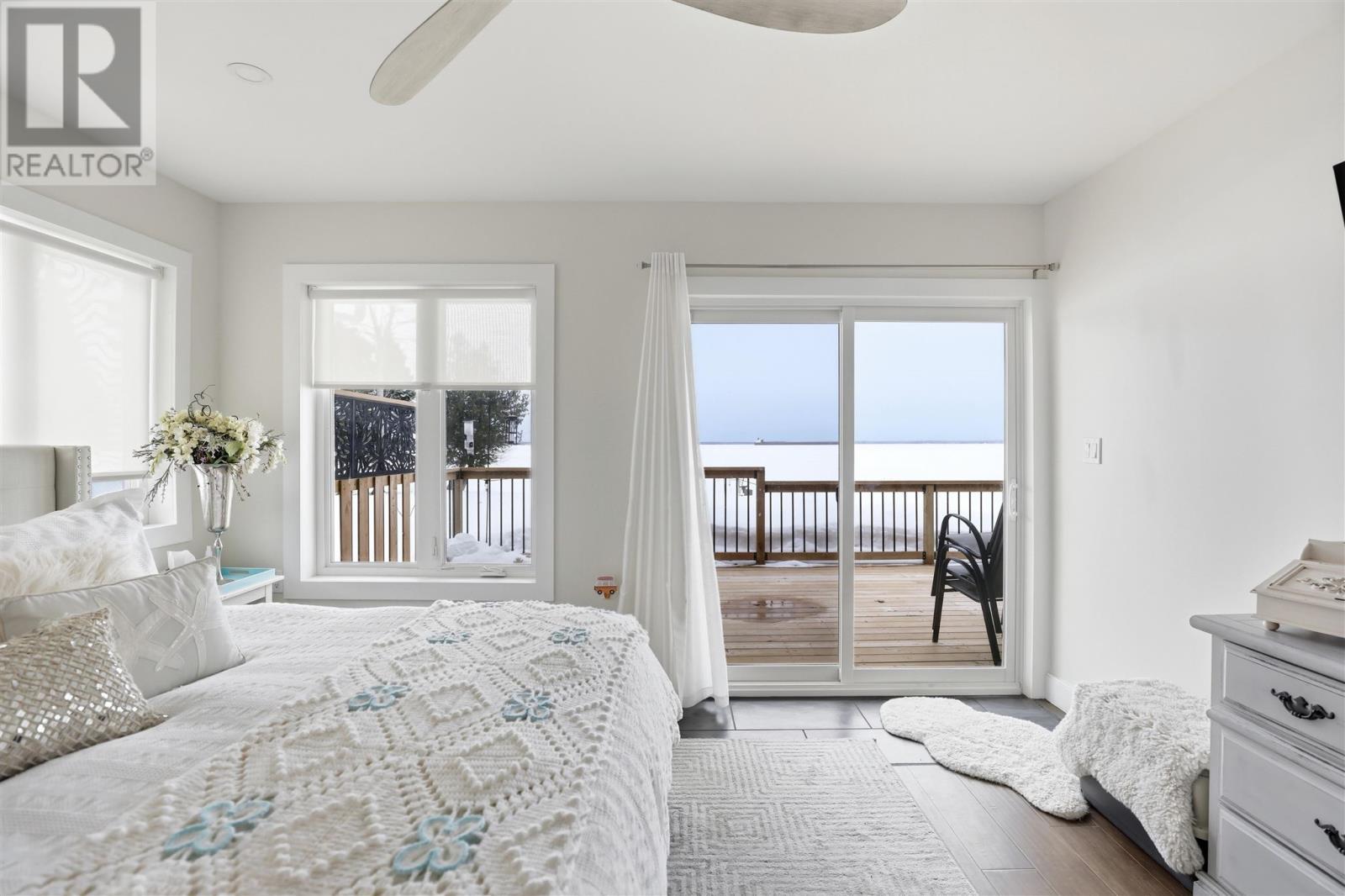 2875 Green St, Richards Landing, ON - Indoor Photo Showing Bedroom