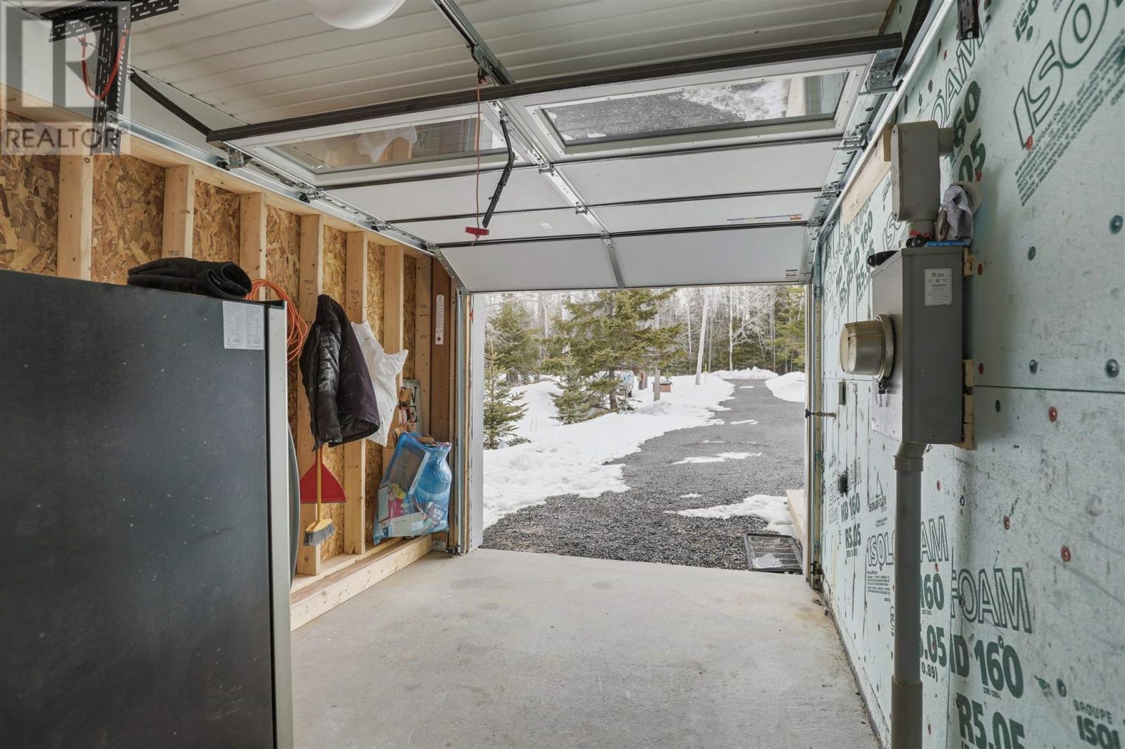 2875 Green St, Richards Landing, ON - Indoor Photo Showing Garage