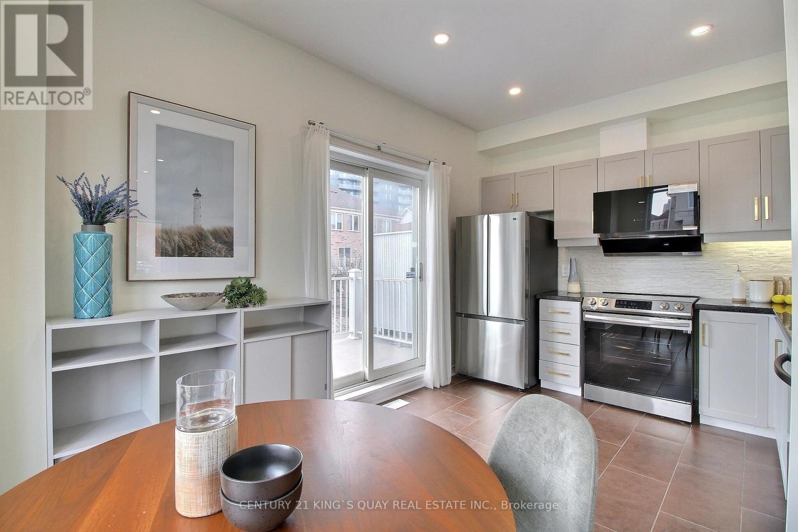 40 Leitchcroft Crescent, Markham, ON - Indoor Photo Showing Kitchen