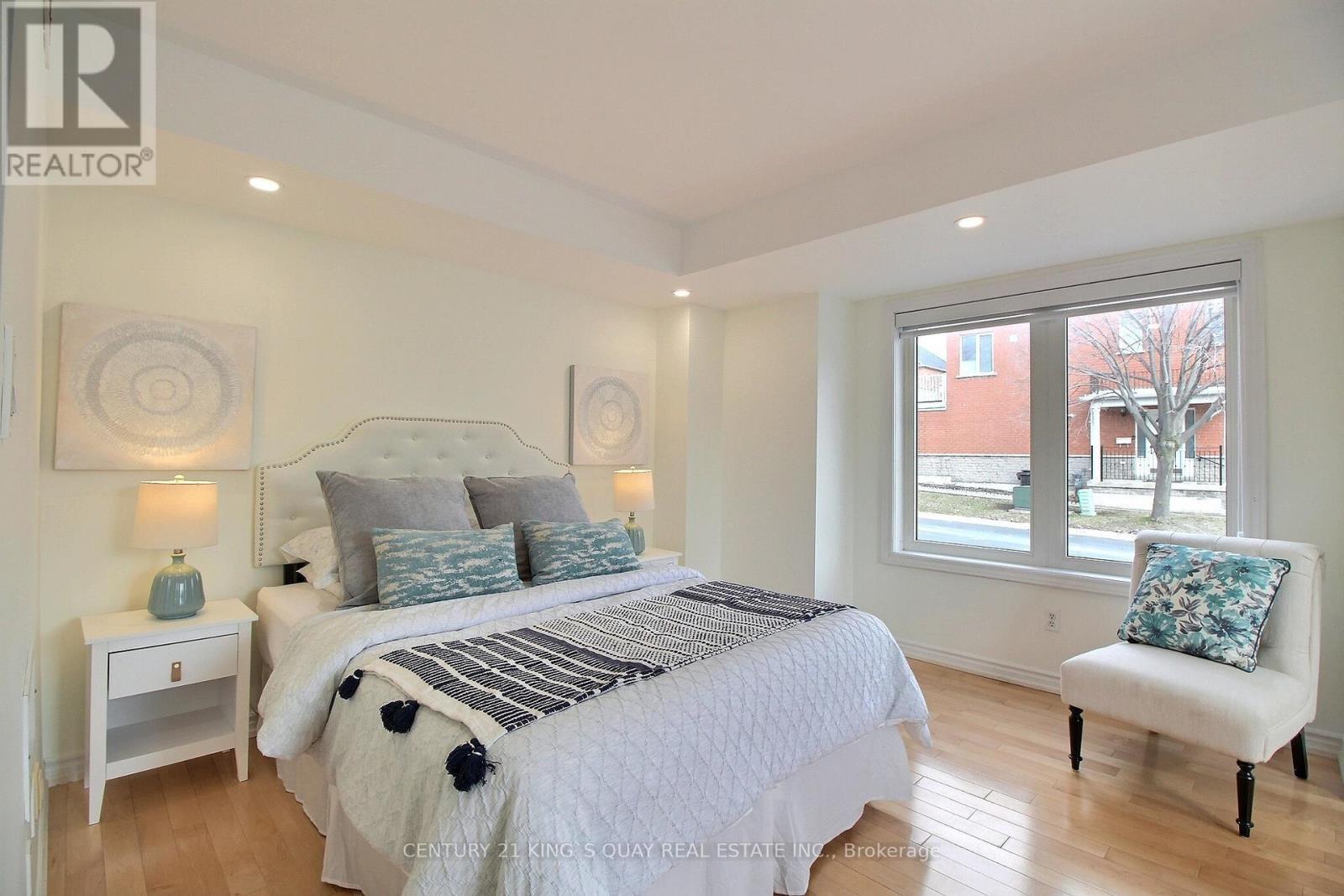 40 Leitchcroft Crescent, Markham, ON - Indoor Photo Showing Bedroom