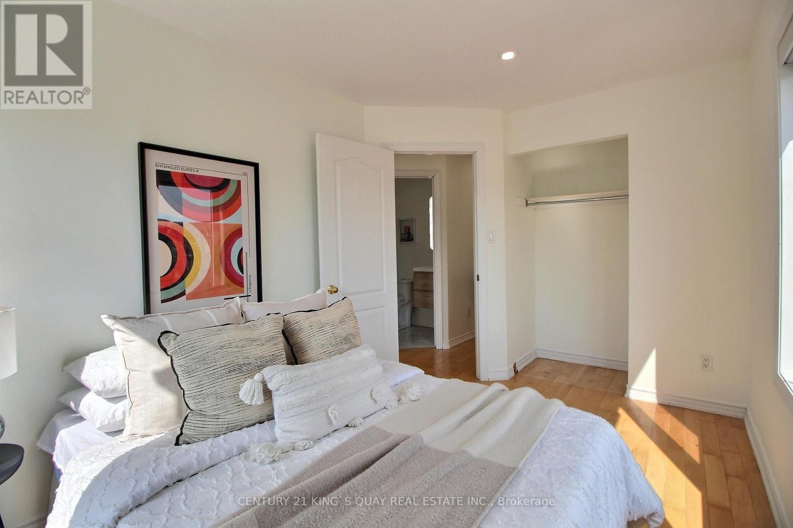 40 Leitchcroft Crescent, Markham, ON - Indoor Photo Showing Bedroom