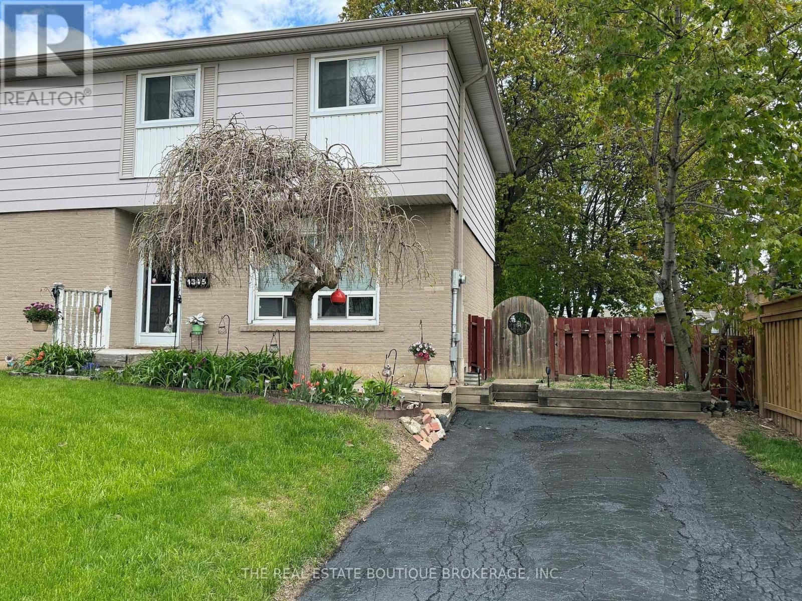 1345 Colonsay Drive, Burlington, ON