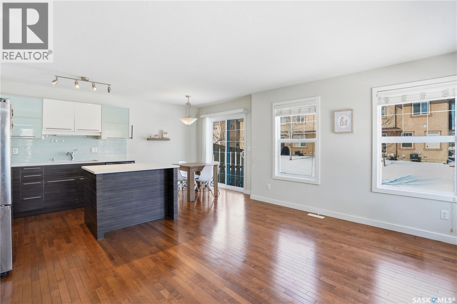701 710 Gordon Road, Saskatoon, SK - Indoor Photo Showing Kitchen