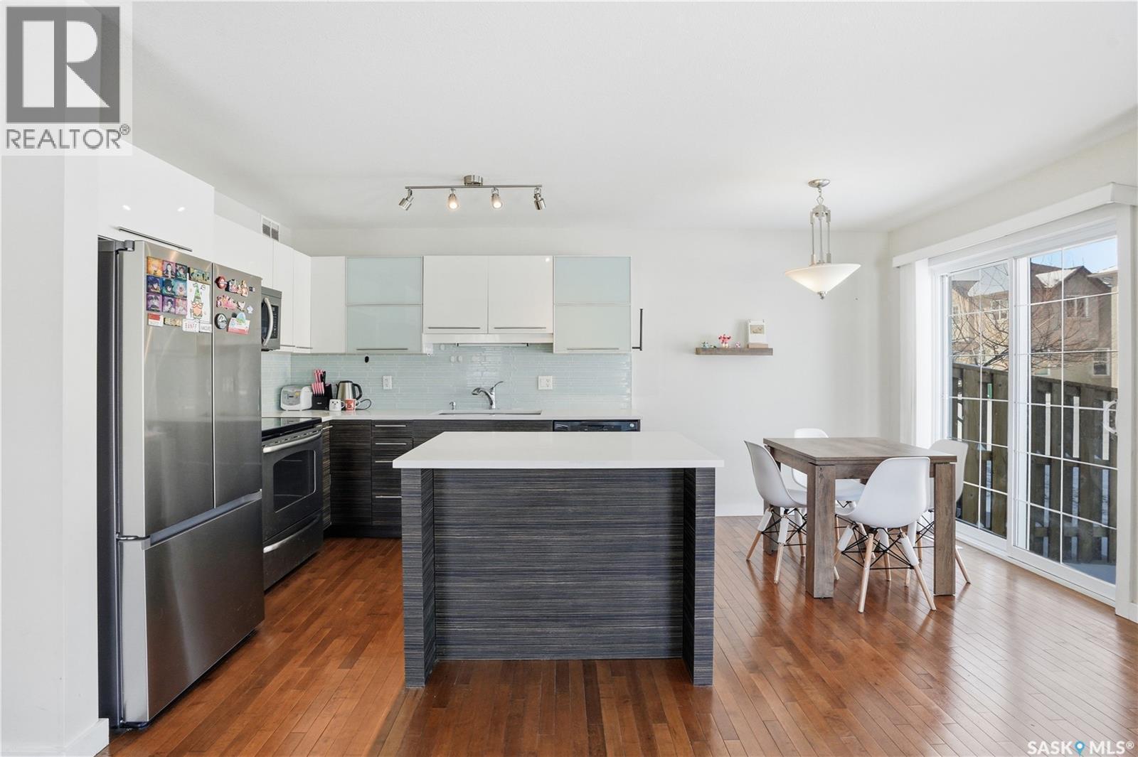 701 710 Gordon Road, Saskatoon, SK - Indoor Photo Showing Kitchen