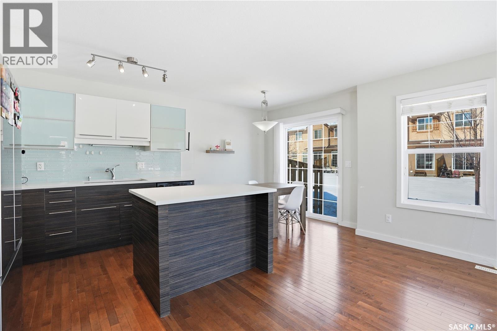 701 710 Gordon Road, Saskatoon, SK - Indoor Photo Showing Kitchen