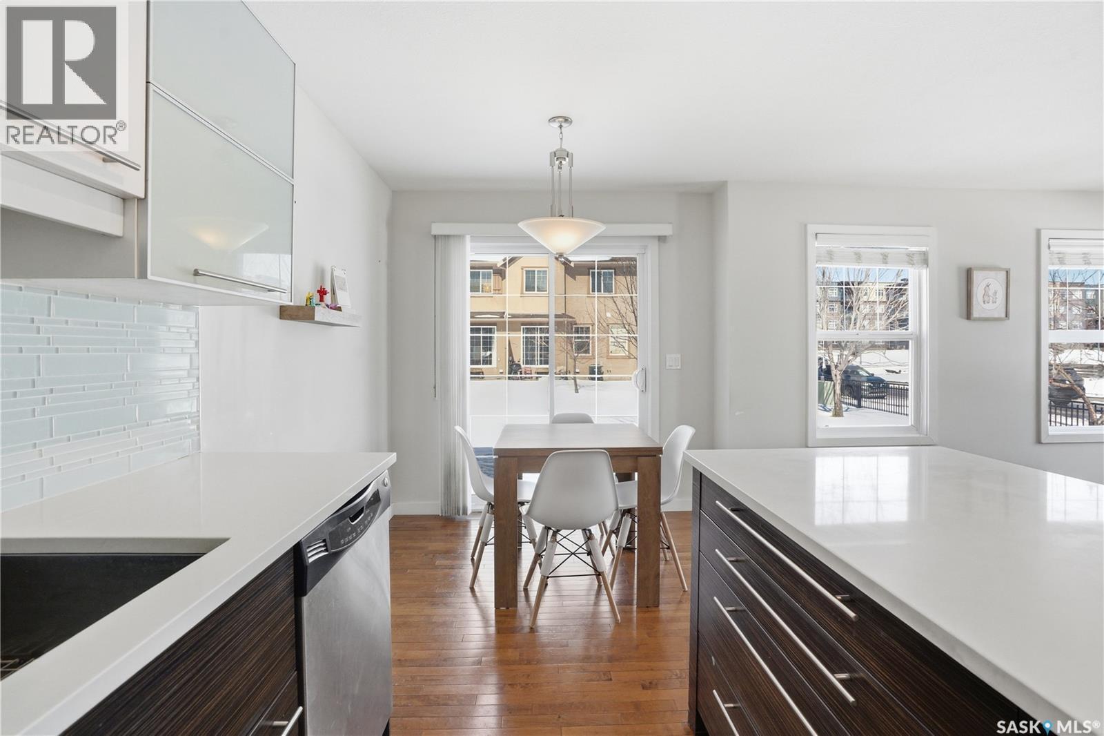 701 710 Gordon Road, Saskatoon, SK - Indoor Photo Showing Kitchen With Upgraded Kitchen