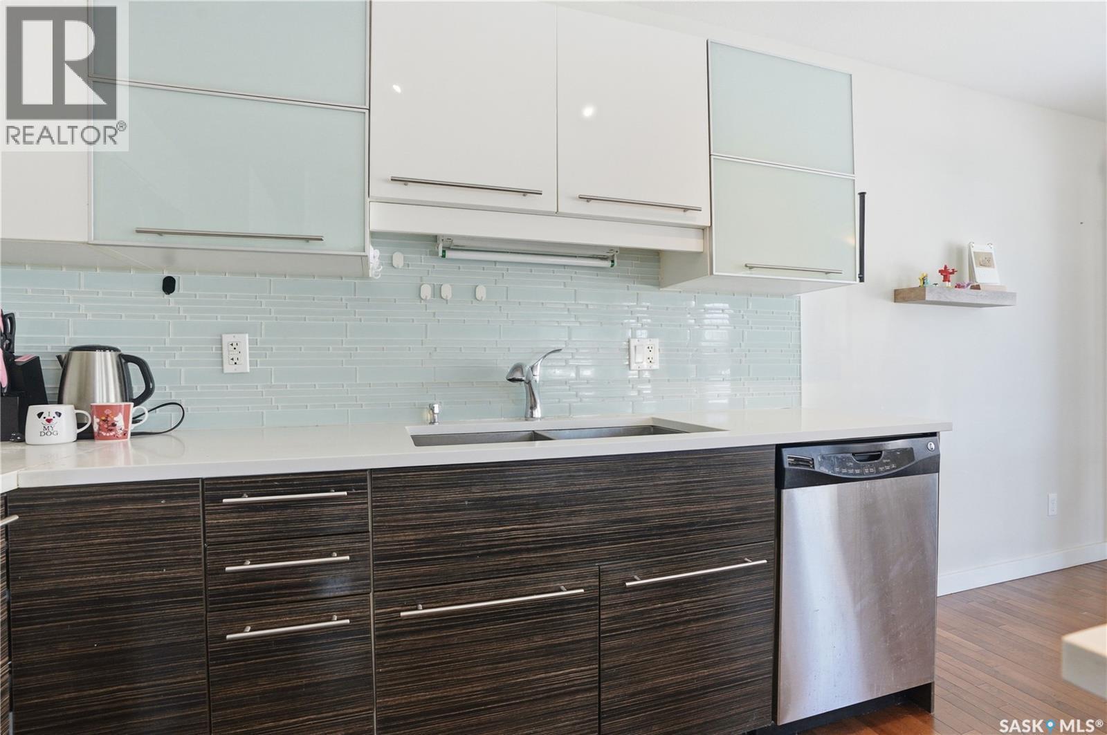 701 710 Gordon Road, Saskatoon, SK - Indoor Photo Showing Kitchen With Double Sink With Upgraded Kitchen