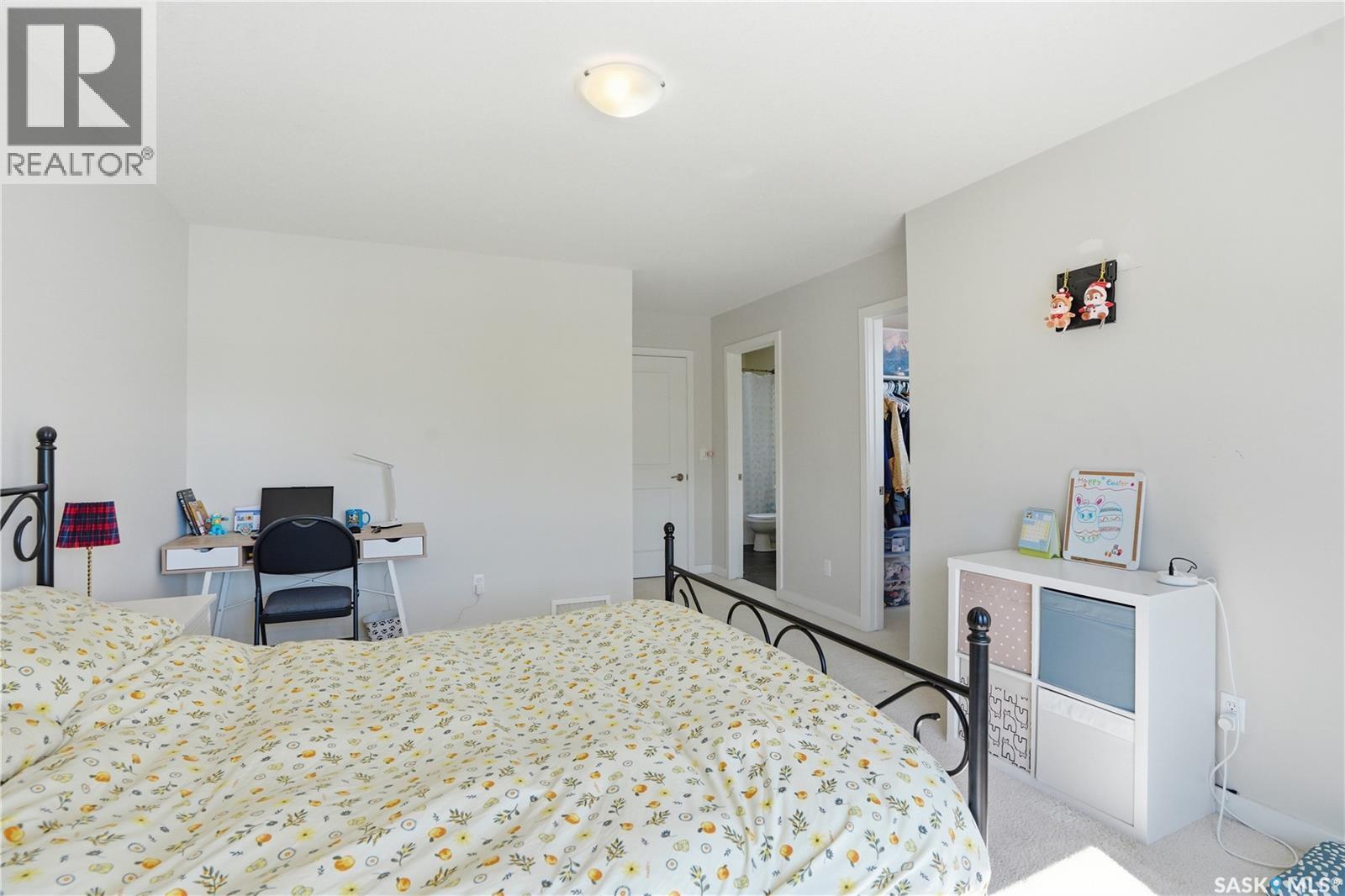 701 710 Gordon Road, Saskatoon, SK - Indoor Photo Showing Bedroom