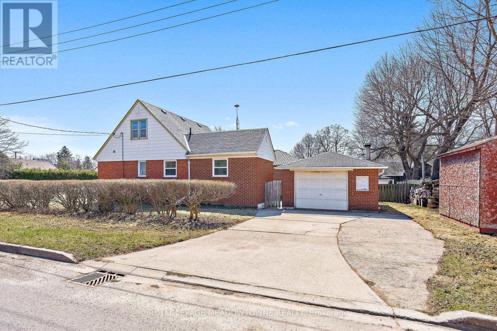 3 Bard Lane, Halton Hills, ON - Outdoor