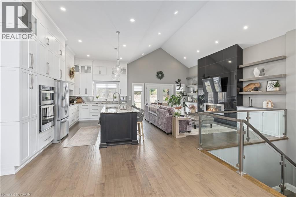 9677 Tenth Sideroad, Erin, ON - Indoor Photo Showing Kitchen With Upgraded Kitchen
