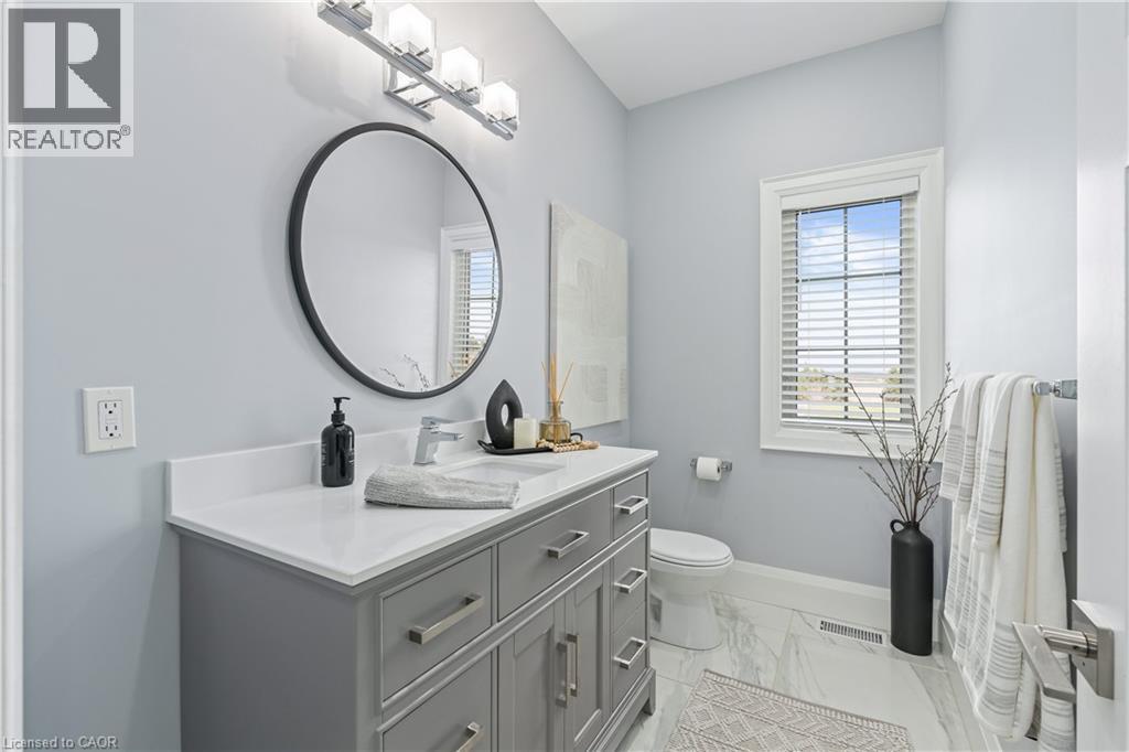 9677 Tenth Sideroad, Erin, ON - Indoor Photo Showing Bathroom