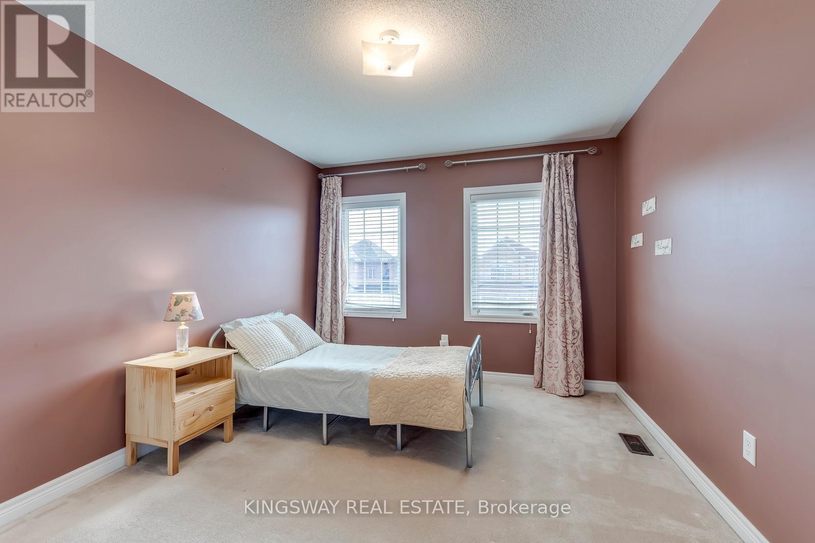 5479 Fudge Terrace, Mississauga, ON - Indoor Photo Showing Bedroom